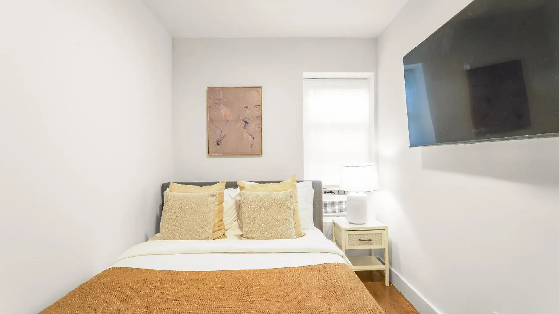 Stylish 3Br 2Ba East Village Apartment Steps From Tompkins Square Park New York