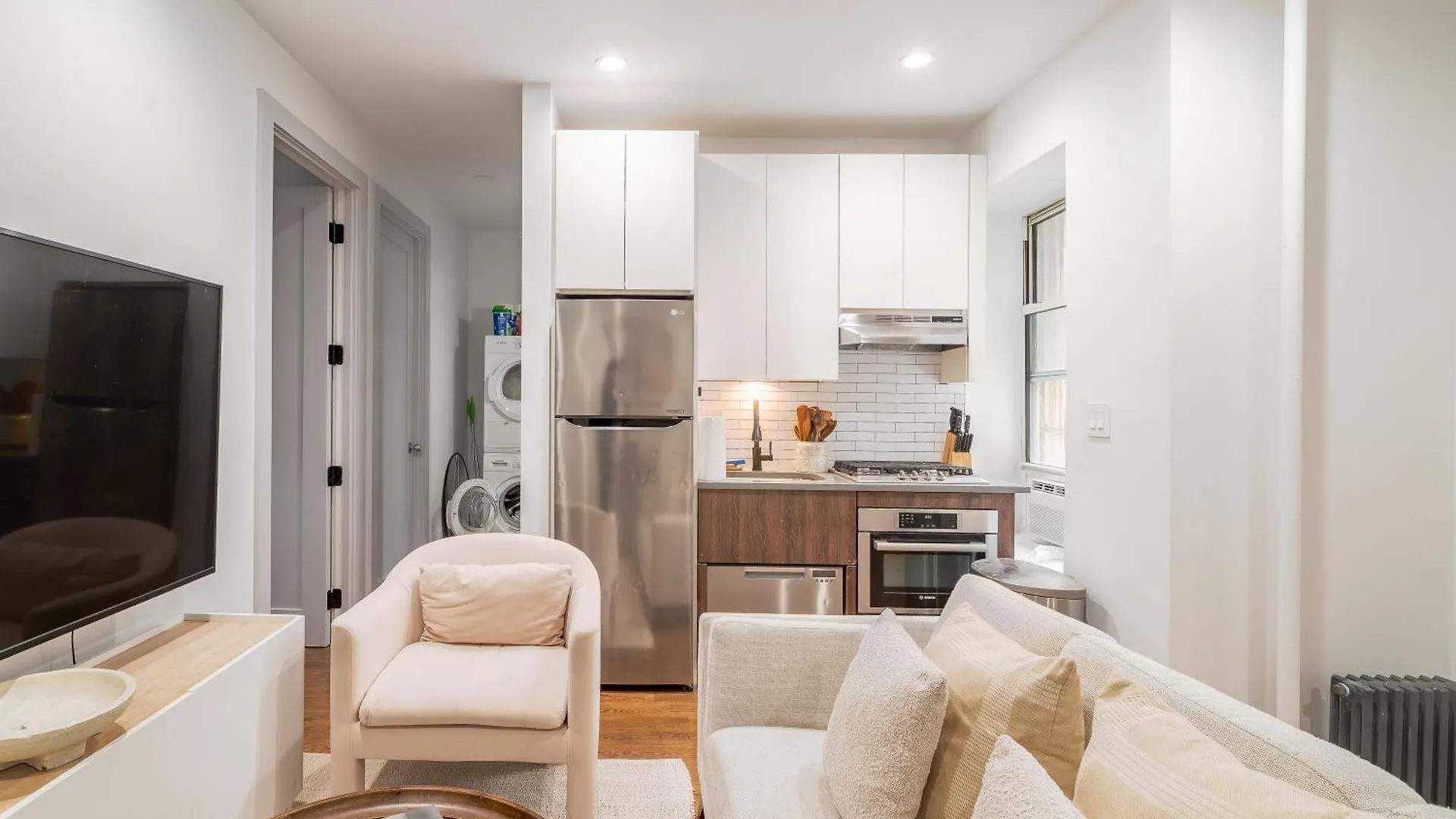 Stylish 3Br 2Ba East Village Apartment Steps From Tompkins Square Park 뉴욕 0*,